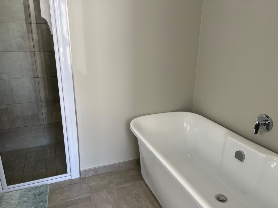 To Let 2 Bedroom Property for Rent in Summerstrand Eastern Cape